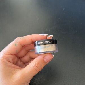 laura mercier Translucent Setting Powder - Light Beige